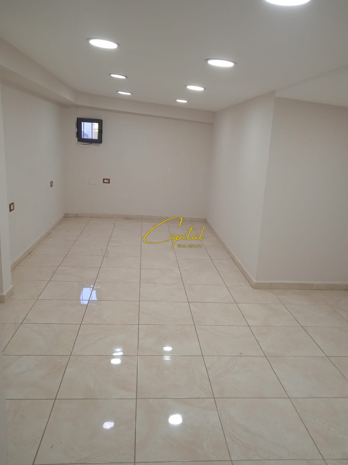 DYQAN ME QIRA 30 M2 RRUGA MINE PEZA 45.000 LEKE
