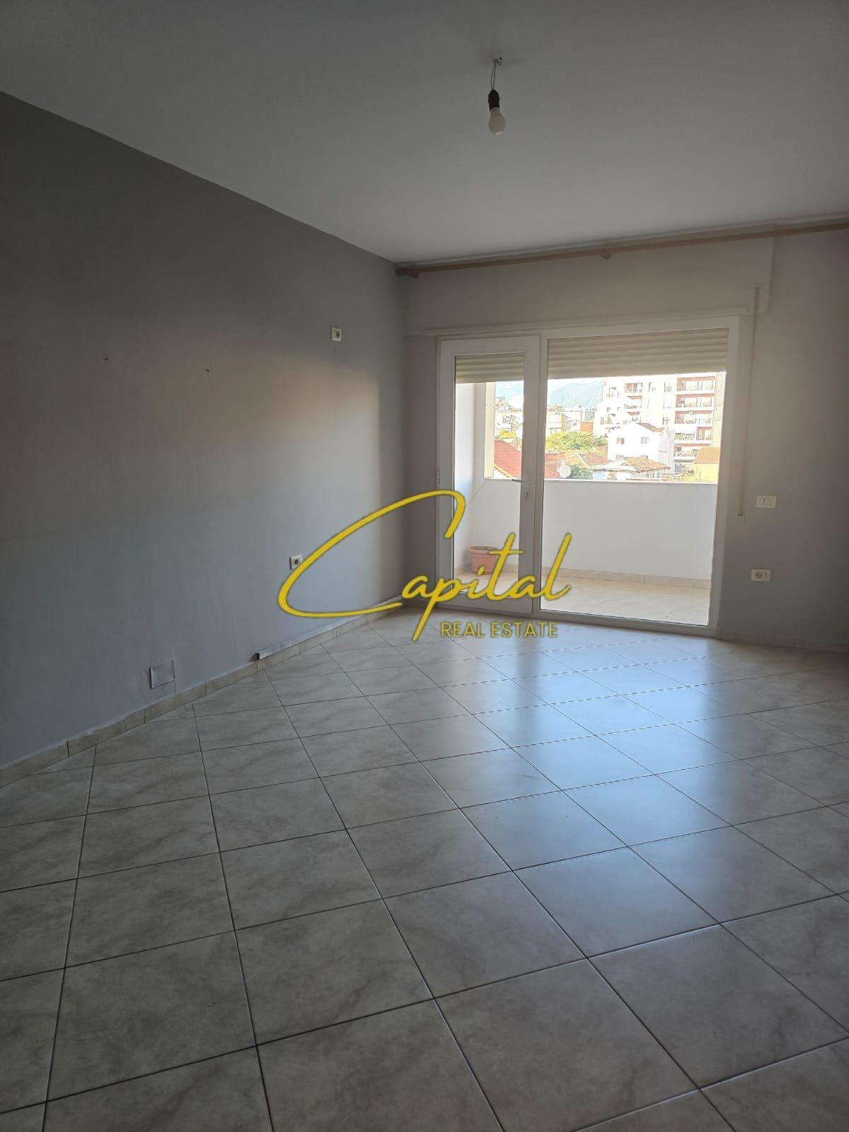 APARTAMENT ME QIRA 2+1+2 ISH STACIONI TRENIT 70.000 LEKE