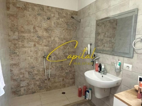 APARTAMENT ME QIRA 2+1+2 21 DHJETORI 90.000 LEKE