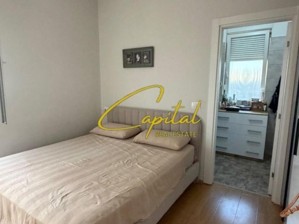 APARTAMENT ME QIRA 2+1+2 21 DHJETORI 90.000 LEKE