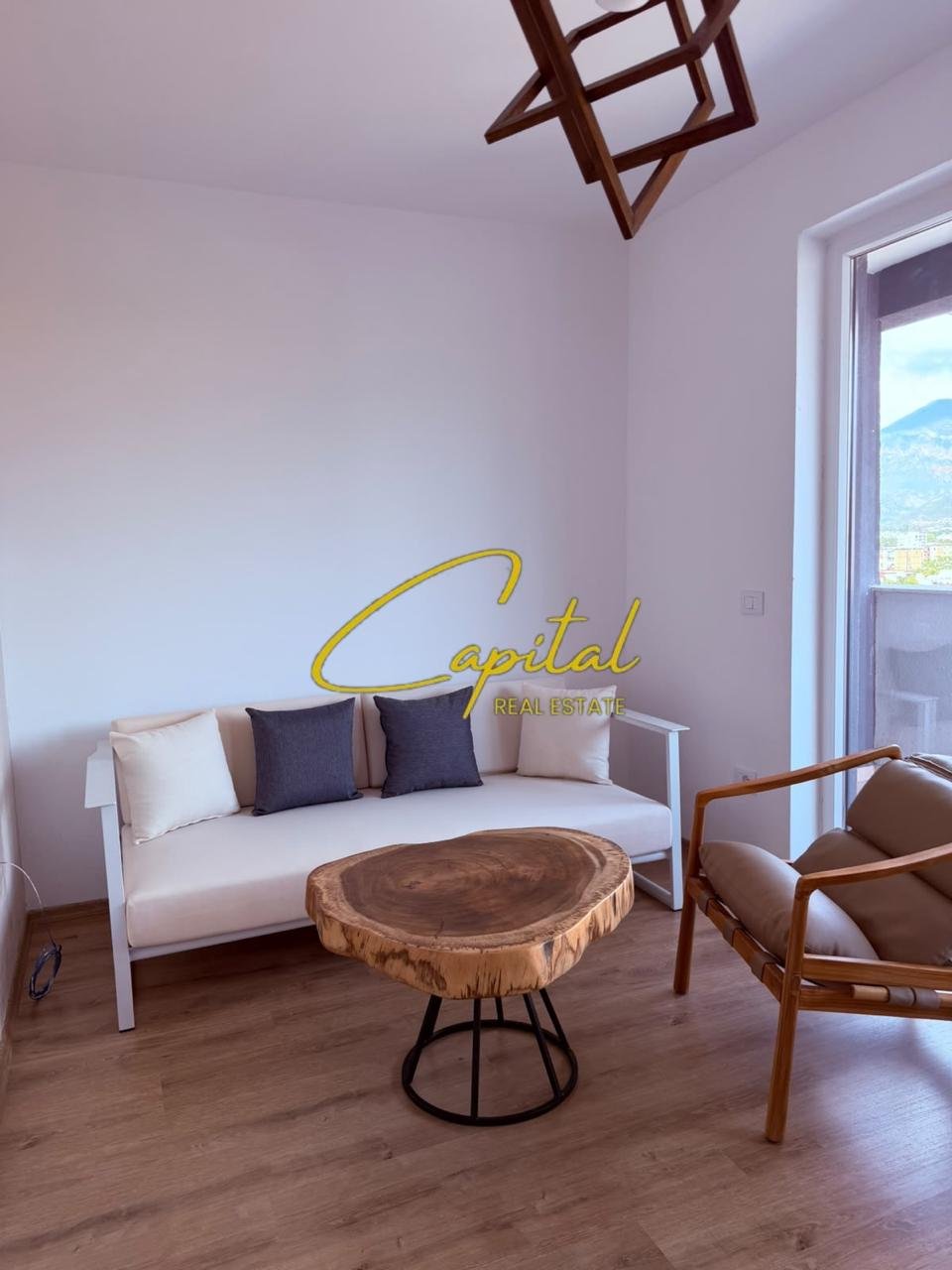 APARTAMENT ME QIRA 1+1 SHKOLLA E BASHKUAR 50.000 LEKE