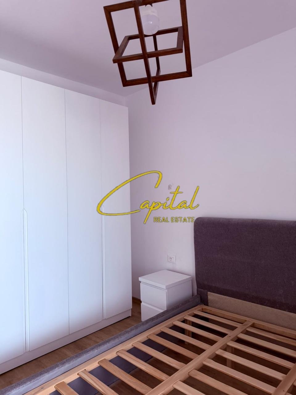 APARTAMENT ME QIRA 1+1 SHKOLLA E BASHKUAR 50.000 LEKE