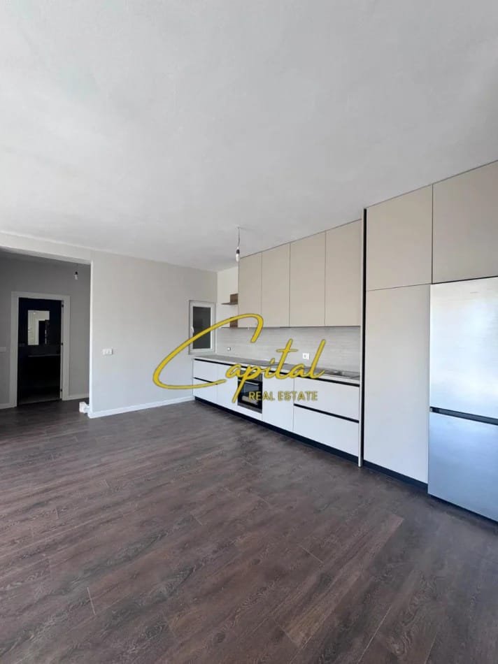 APARTAMENT ME QIRA 2+1+2 BULEVARDI I RI 60.000 LEKE