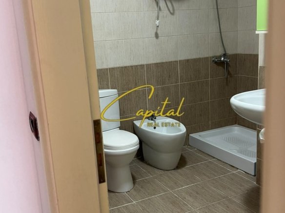 APARTAMENT ME QIRA 3+1+2 PORCELANI 1000 EURO