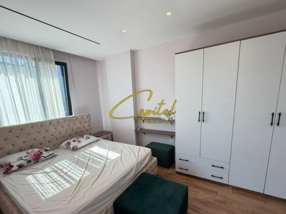 APARTAMENT ME QIRA 3+1+2 PORCELANI 1000 EURO