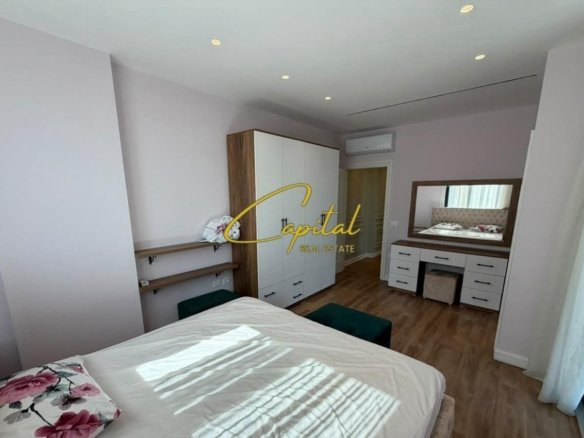 APARTAMENT ME QIRA 3+1+2 PORCELANI 1000 EURO