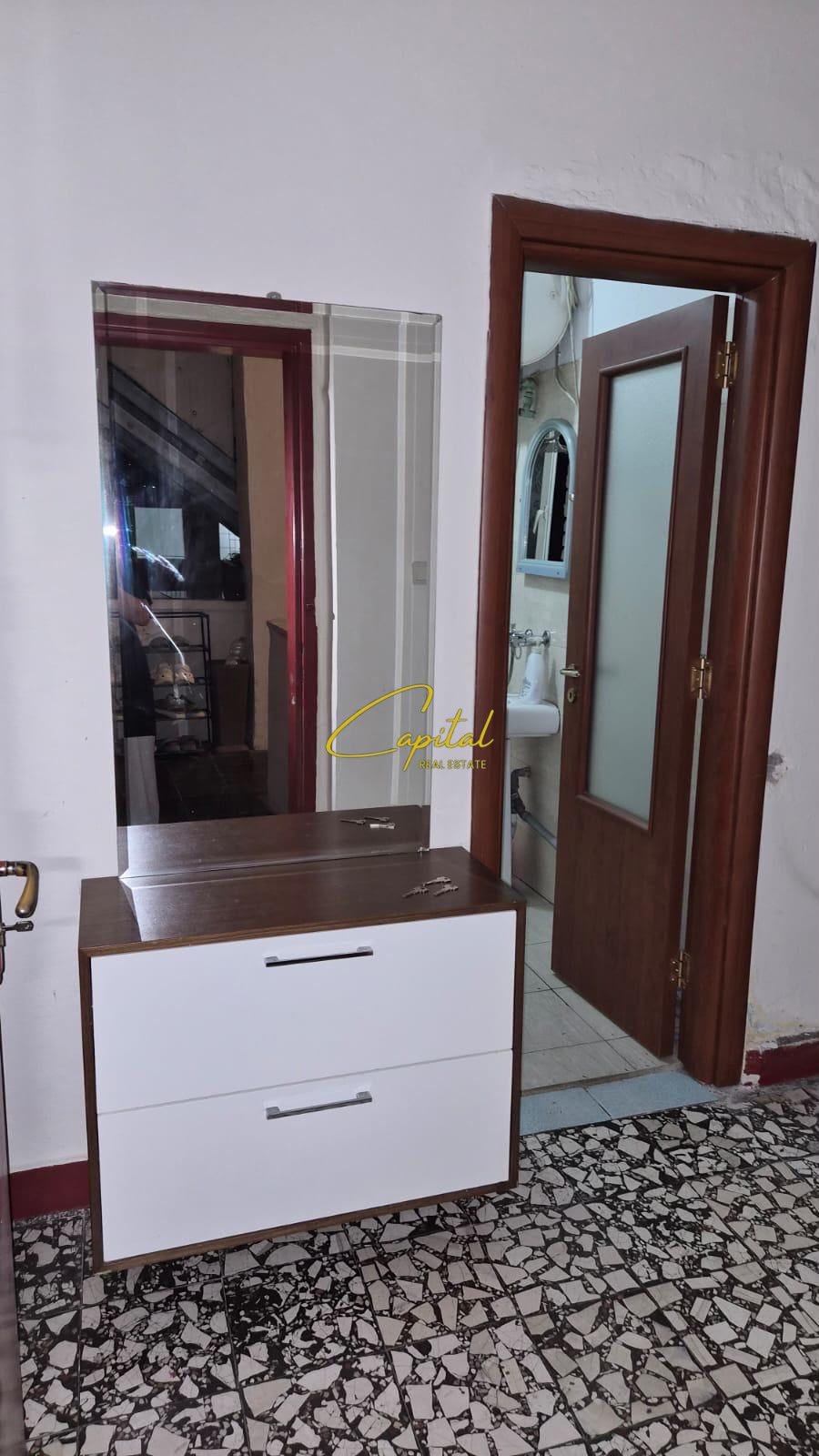 APARTAMENT ME QIRA 1+1 SHKOLLA E BALETIT 42.000 LEKE