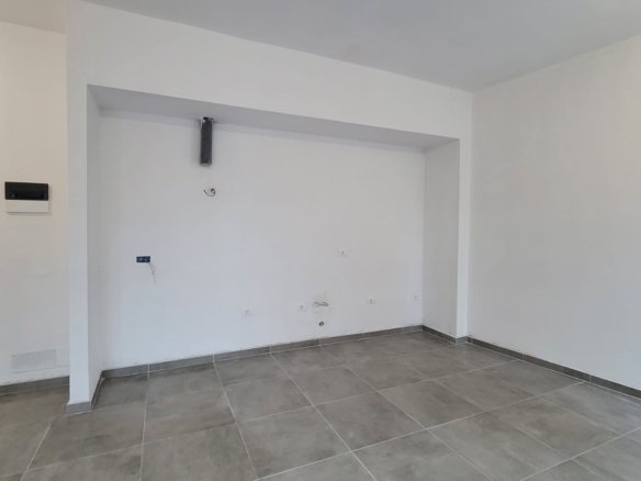 ZYRE ME QIRA 56 M2 21 DHJETORI 65.000 LEKE