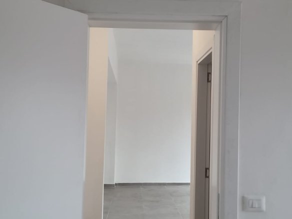 ZYRE ME QIRA 56 M2 21 DHJETORI 65.000 LEKE