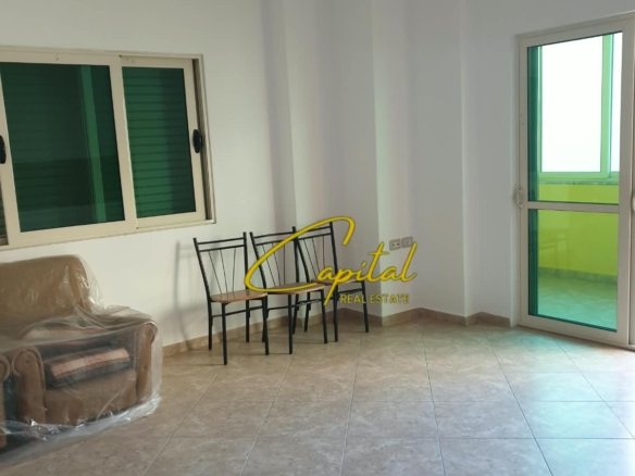 ZYRE ME QIRA 250 M2 KOMUNA E PARISIT 100.000 LEKE