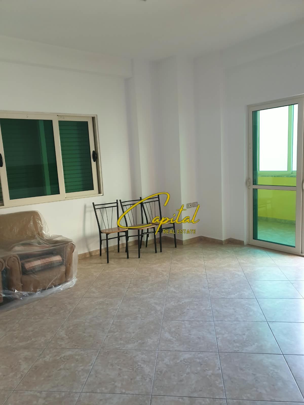 ZYRE ME QIRA 250 M2 KOMUNA E PARISIT 100.000 LEKE