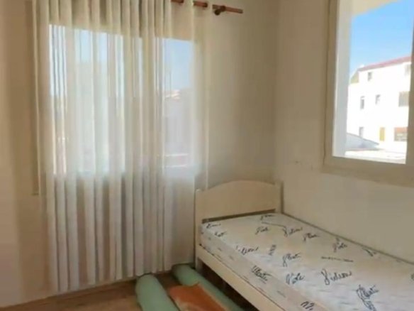 APARTAMENT ME QIRA 2+1+2 ISH STACIONI TRENIT 50.000 LEKE