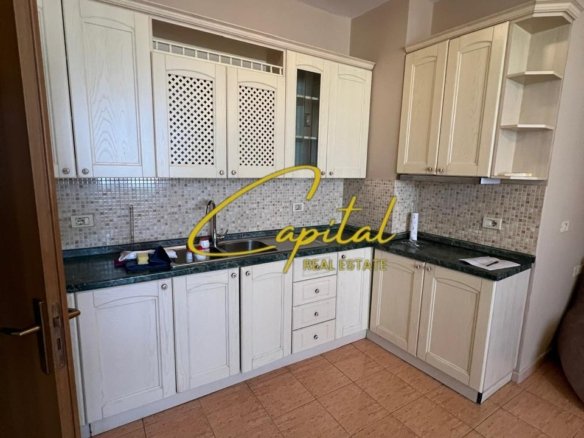 APARTAMENT ME QIRA 1+1 QENDER 55.000 LEKE