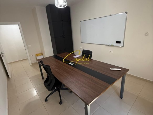ZYRE ME QIRA 120 M2 ISH PARKU 120.000 LEKE
