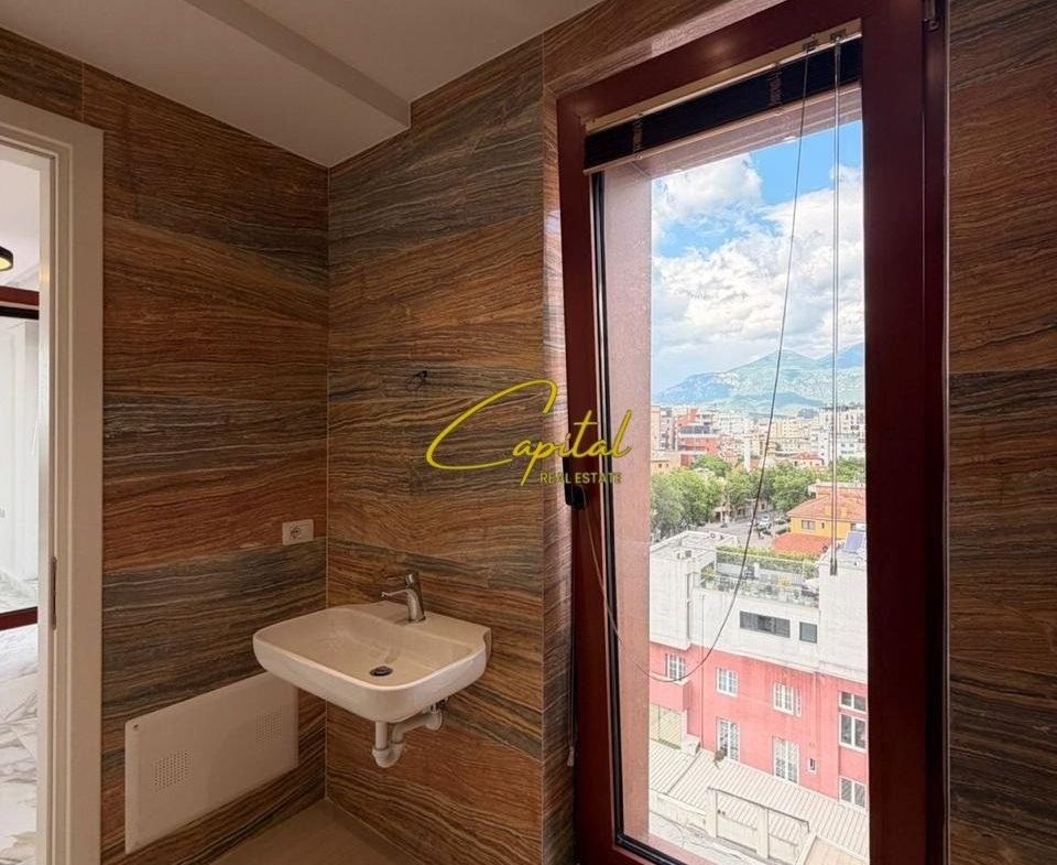 AMBIENT BIZNESI ME QIRA 70 M2 RRUGA E KAVAJES 85.000 LEKE