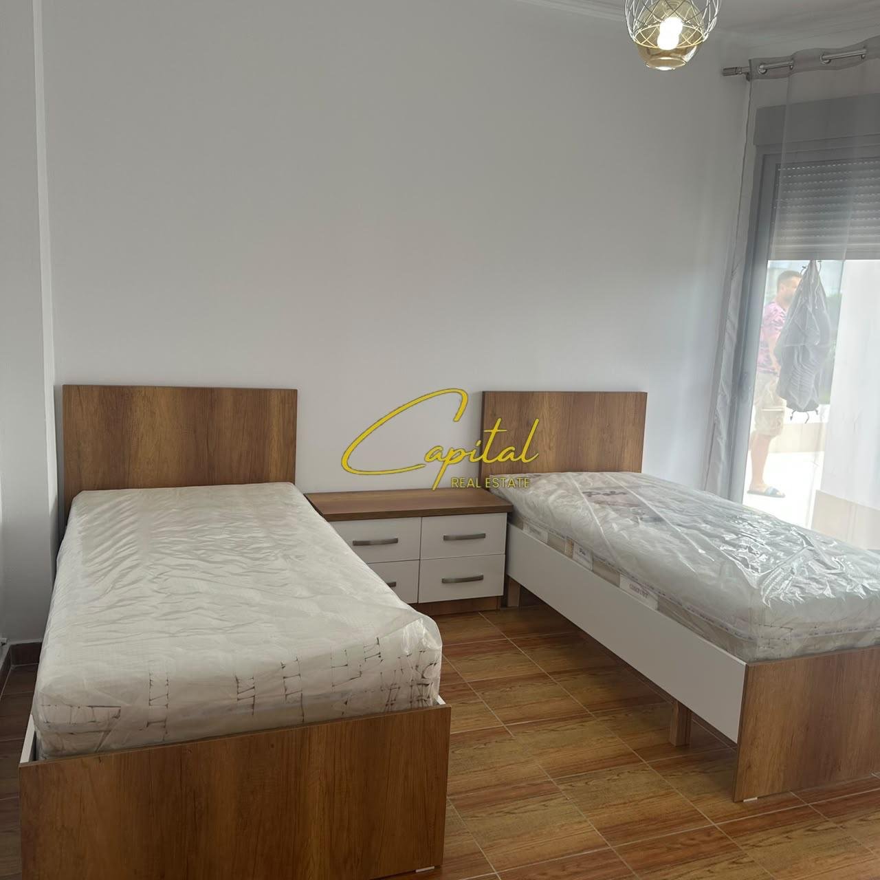 APARTAMENT ME QIRA 3+1+2 MATERNITETI I RI 70.000 LEKE