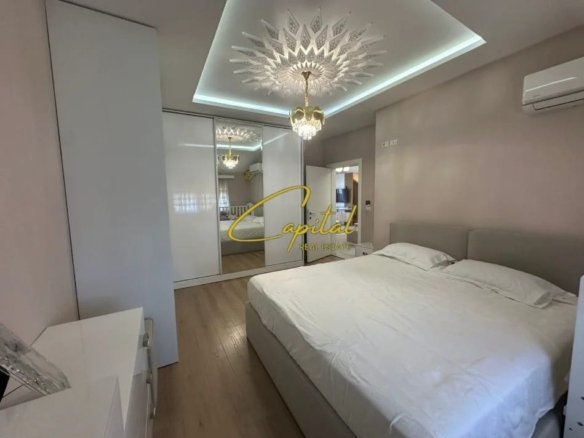 APARTAMENT ME QIRA 2+1 XHAMLLIKU 700 EURO