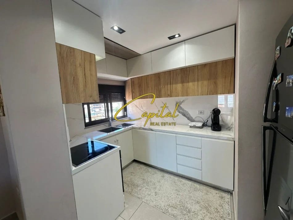 APARTAMENT ME QIRA 2+1 XHAMLLIKU 700 EURO