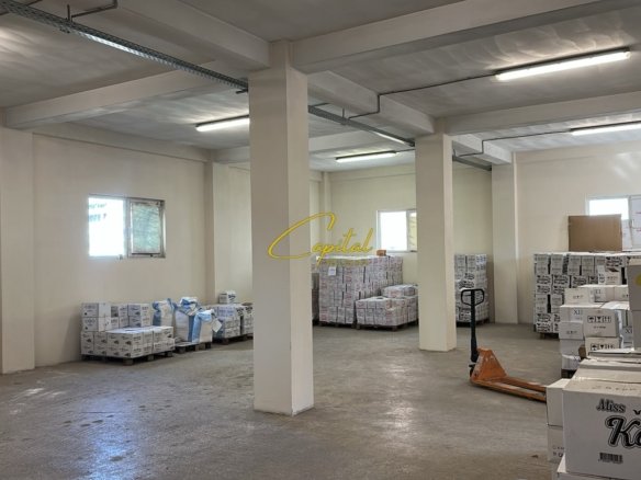 AMBIENT BIZNESI ME QIRA 736 M2 YZBERISHT 600.000 LEKE