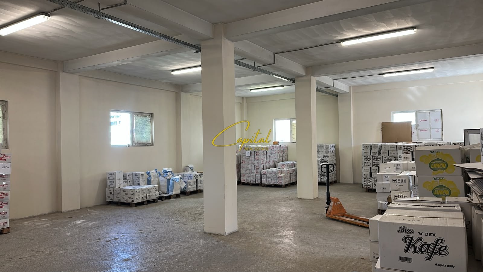 AMBIENT BIZNESI ME QIRA 736 M2 YZBERISHT 600.000 LEKE