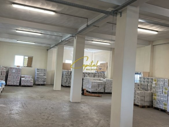 AMBIENT BIZNESI ME QIRA 736 M2 YZBERISHT 600.000 LEKE