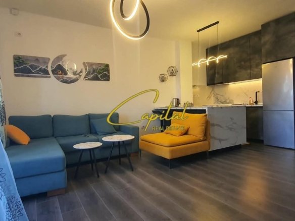 APARTAMENT ME QIRA 2+1 XHAMLLIKU 55.000 LEKE