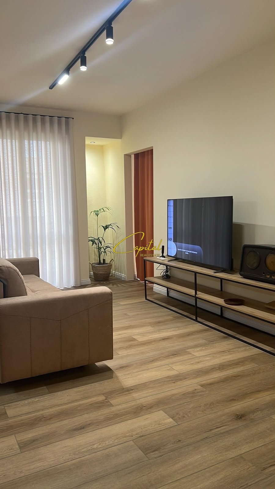 APARTAMENT ME QIRA 2+1 PAZARI I RI 780 EURO