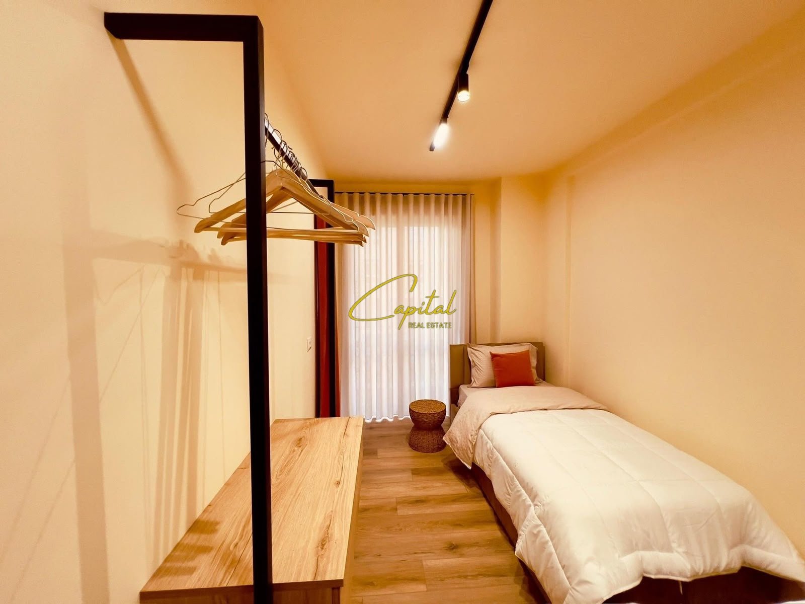 APARTAMENT ME QIRA 2+1 PAZARI I RI 780 EURO