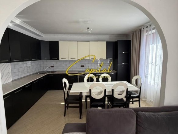 APARTAMENT ME QIRA 2+1 STADIUMI DINAMO 70.000 LEKE