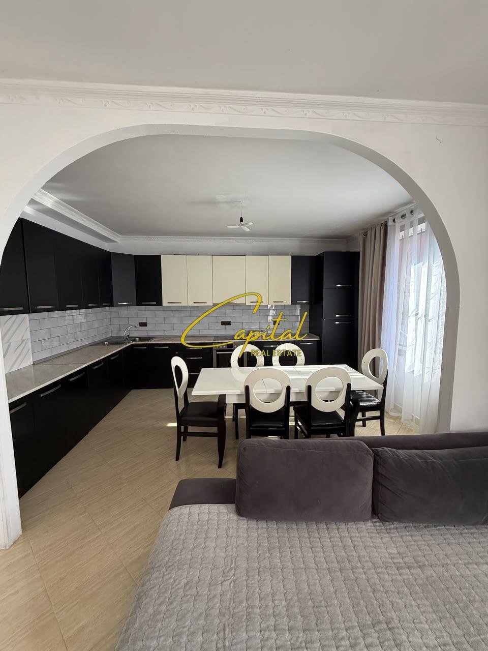 APARTAMENT ME QIRA 2+1 STADIUMI DINAMO 70.000 LEKE
