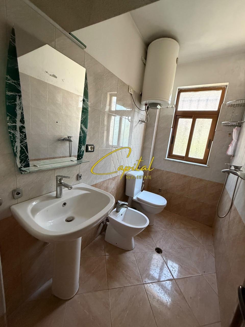 APARTAMENT ME QIRA 2+1 STADIUMI DINAMO 70.000 LEKE