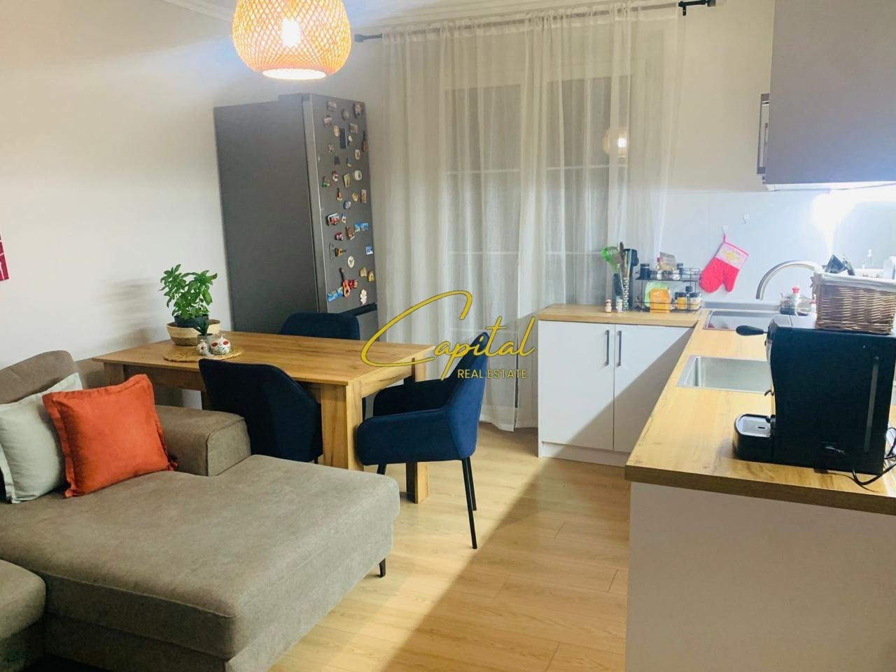SHITET APARTAMENT 2+1 ISH STACIONI TRENIT 16.500.000 LEKE