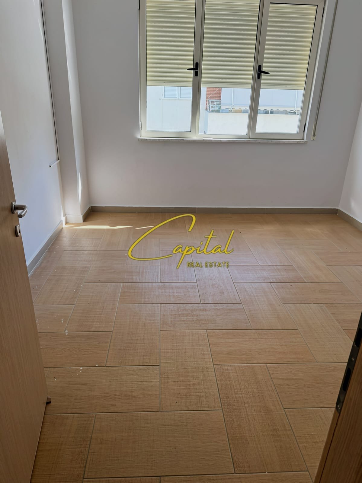 APARTAMENT ME QIRA 3+1 LIQENI I THATE 60.000 LEKE