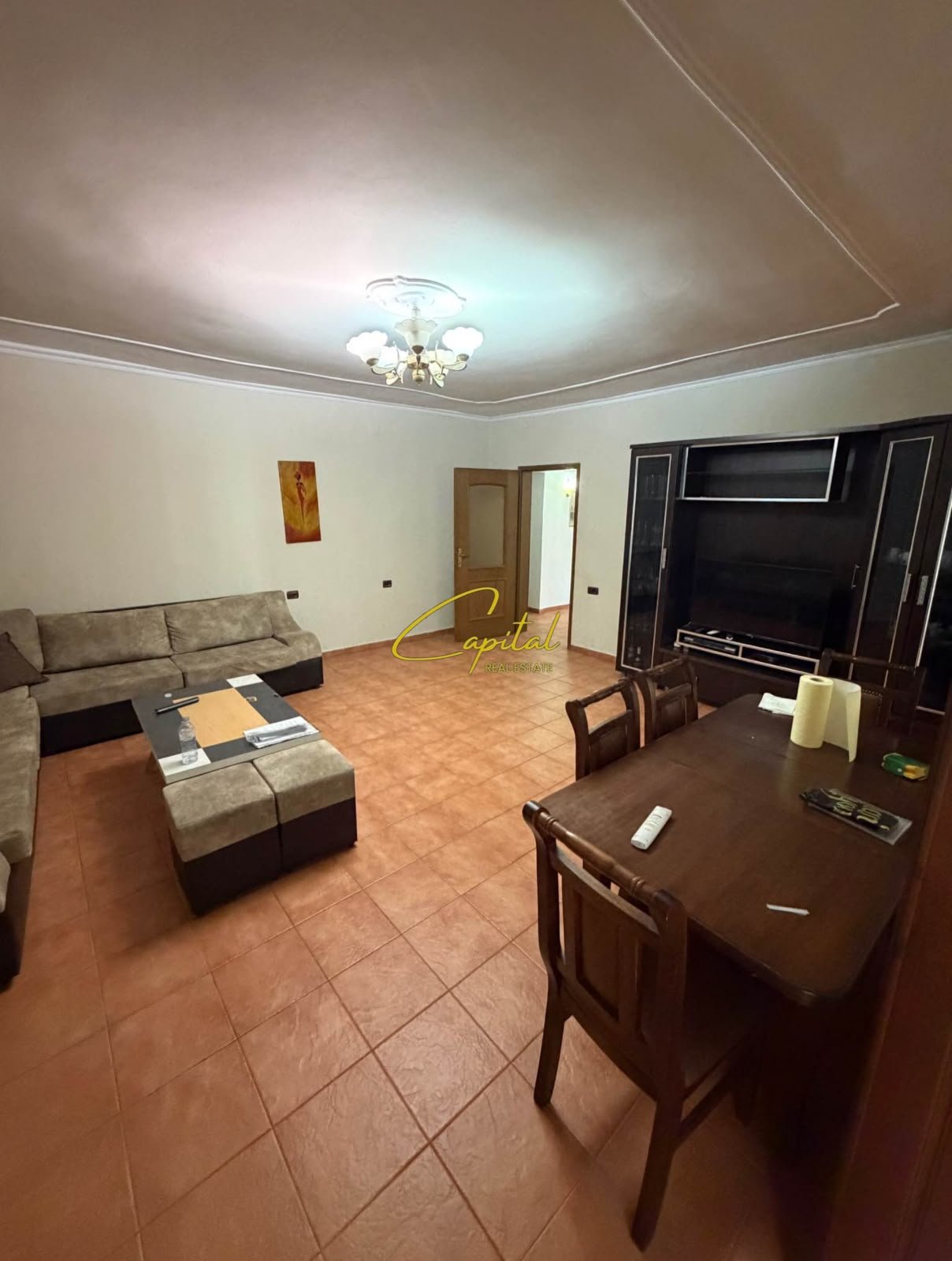 APARTAMENT ME QIRA 3+1 ZOGU I ZI 100.000 LEKE