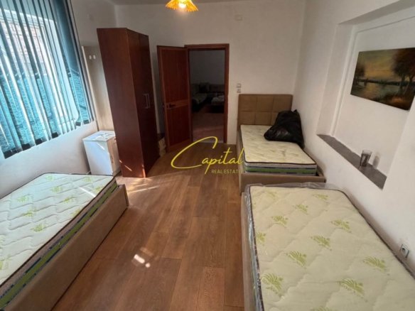 APARTAMENT ME QIRA 3+1 ZOGU I ZI 100.000 LEKE