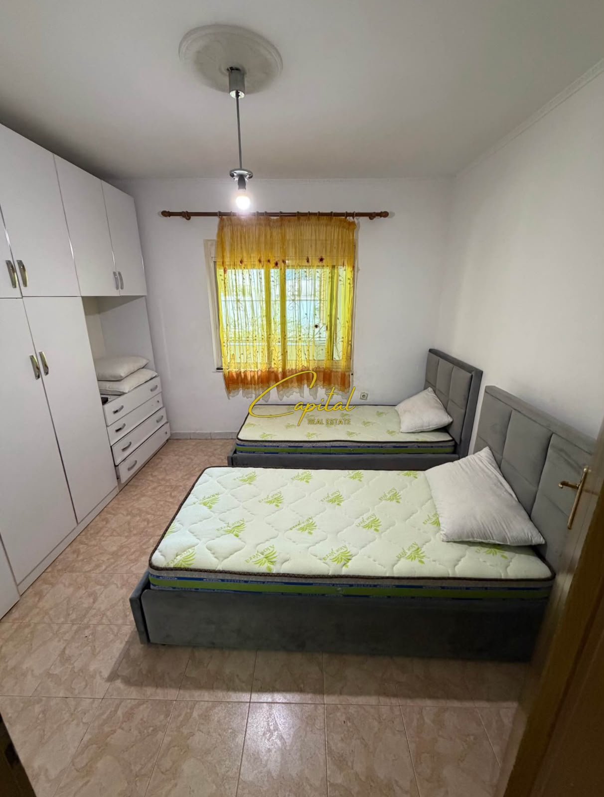 APARTAMENT ME QIRA 3+1 ZOGU I ZI 100.000 LEKE