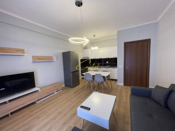 APARTAMENT ME QIRA 1+1 KAMEZ 40.000 LEKE