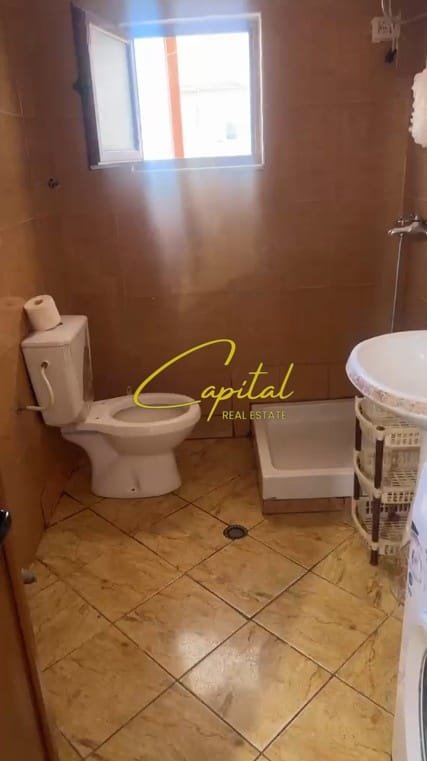 APARTAMENT ME QIRA 1+1 SHKOLLA E BASHKUAR 45.000 LEKE