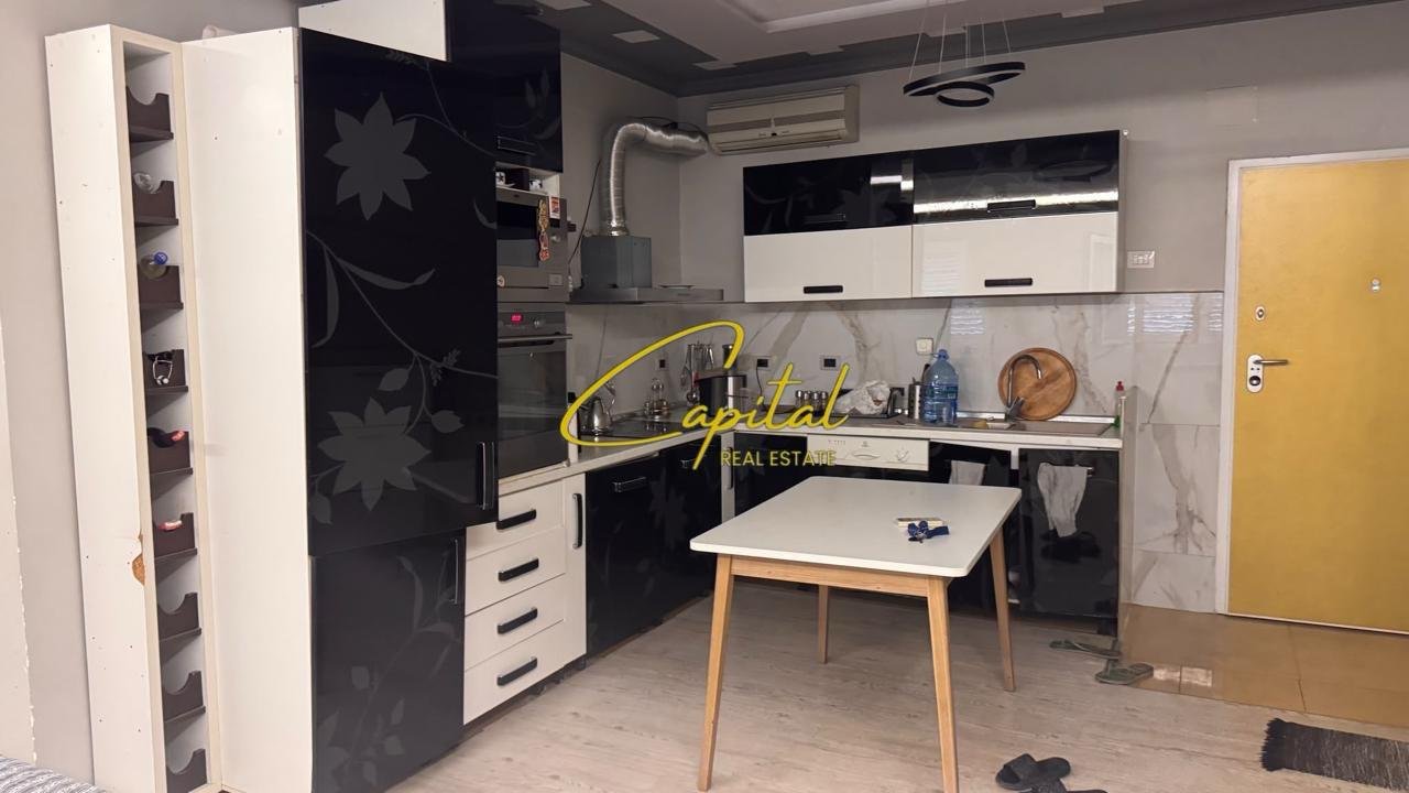 APARTAMENT ME QIRA 2+1 YRSHEK 600 EURO