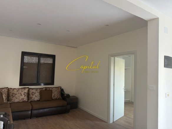 APARTAMENT ME QIRA 2+1 TREGU I RI ELEKTRIK 45.000 LEKE