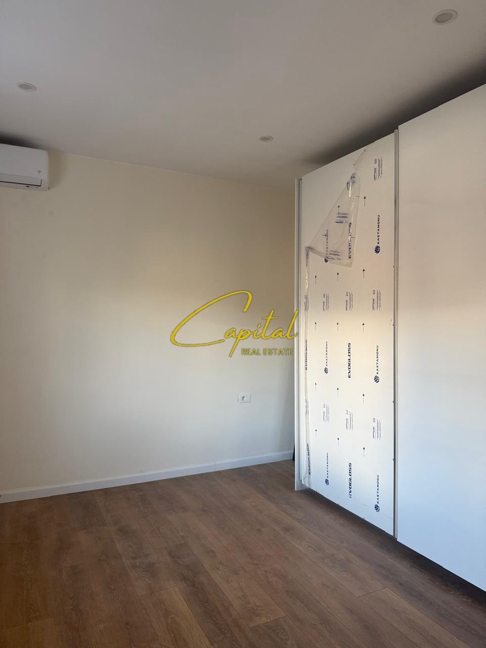 APARTAMENT ME QIRA 2+1 TREGU I RI ELEKTRIK 45.000 LEKE