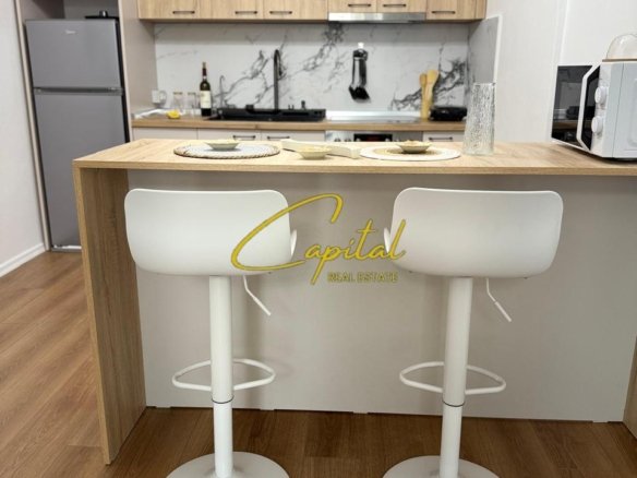 APARTAMENT ME QIRA 1+1 QENDER 90.000 LEKE