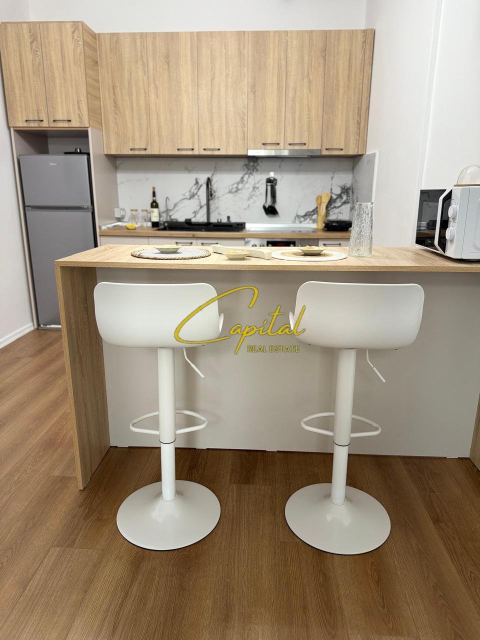 APARTAMENT ME QIRA 1+1 QENDER 90.000 LEKE