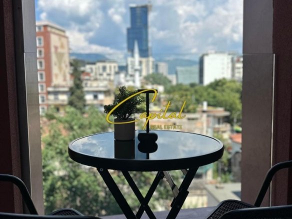 APARTAMENT ME QIRA 1+1 QENDER 90.000 LEKE