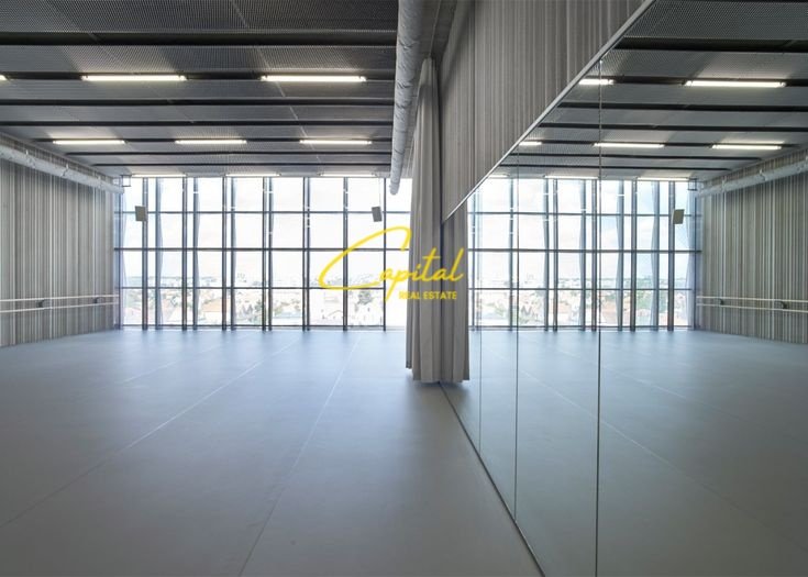 AMBIENT BIZNESI ME QIRA 560 M2 ZOGU I ZI 9000 EURO