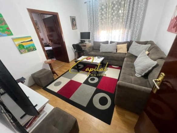 APARTAMENT ME QIRA 3+1 RRUGA BARDHYL 60.000 LEKE