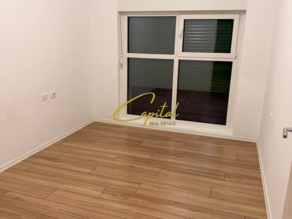 APARTAMENT ME QIRA 2+1 ALI DEMI 40.000 LEKE