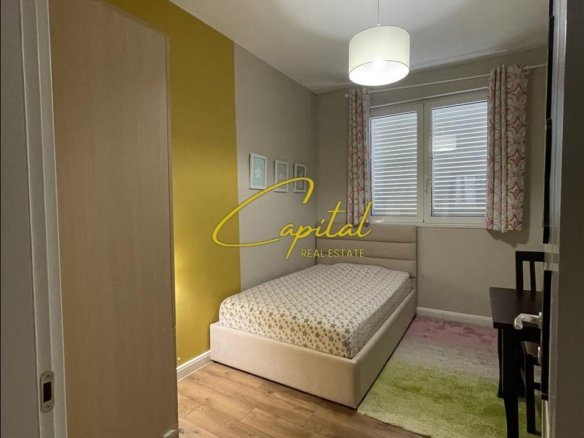 APARTAMENT ME QIRA 2+1 BRRYLI 80.000 LEKE