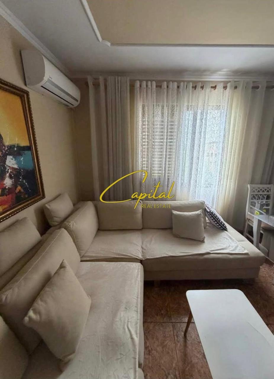 APARTAMENT ME QIRA 2+1 XHAMLLIK 60.000 LEKE