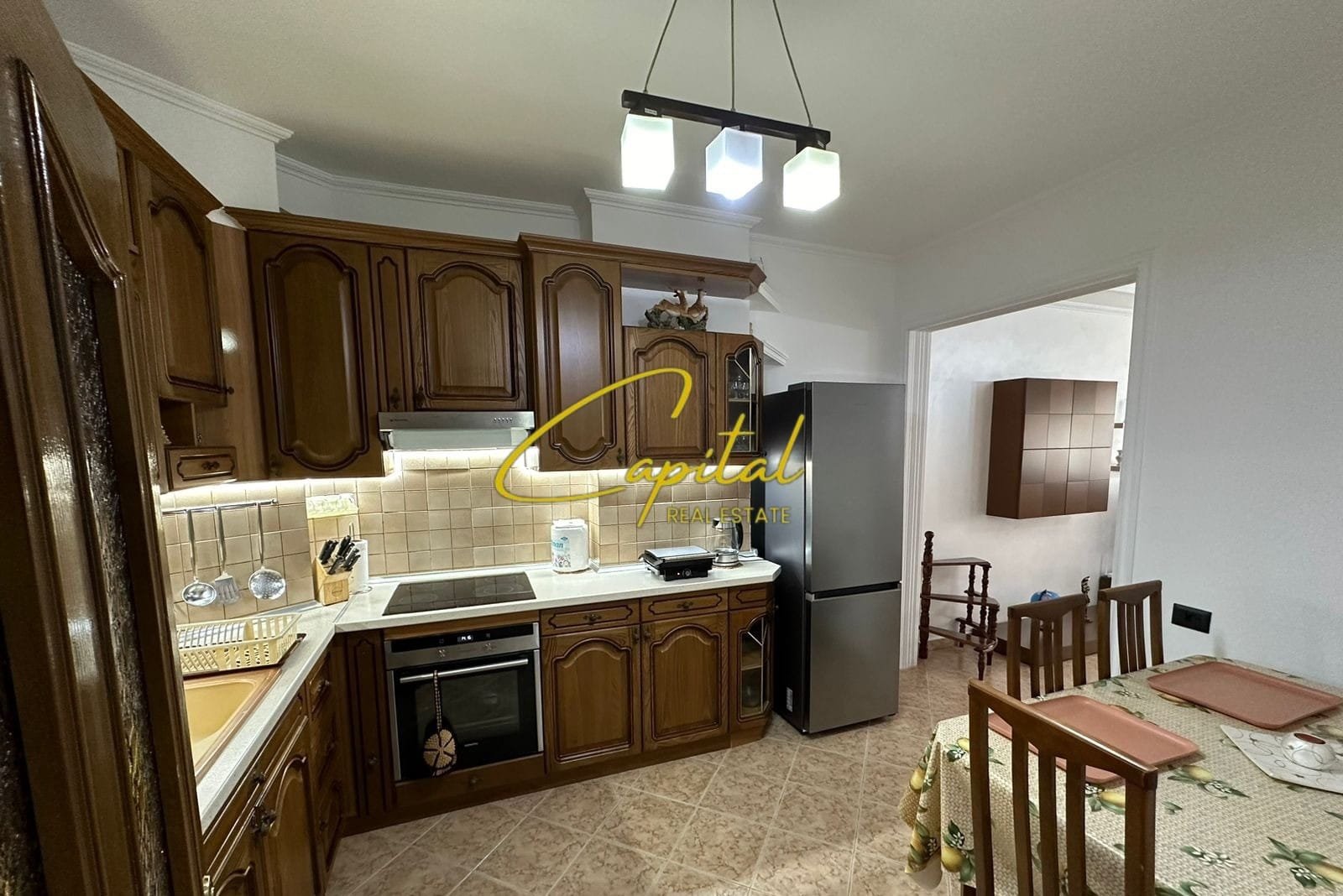 APARTAMENT ME QIRA 2+1 RRUGA MYSLYM SHYRI 1.000 EURO